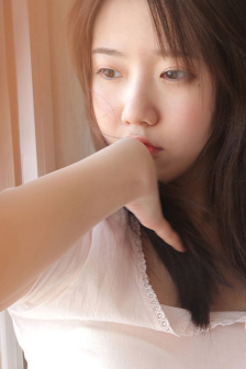 喜爱夜蒲2大尺度吃乳